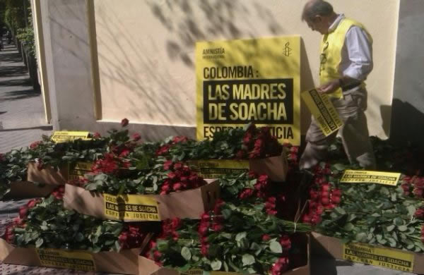 Madres de Soacha agradecen acto simbólico organizado en Madrid por Amnistía Internacional