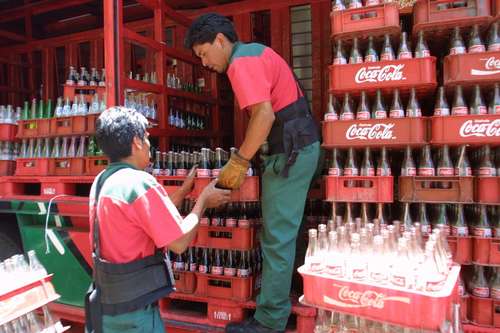 Judicializados por el Estado trabajadores de Coca Cola y dirigentes de Sinaltrainal, víctimas de falsas acusaciones de los Paramilitares