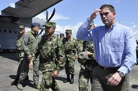 Vivanco insta al presidente Santos retire la propuesta de reforma al artículo de la constitución sobre fuero penal militar