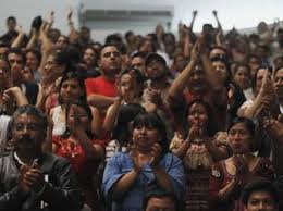 Organizaciones de víctimas exigen firmeza de sentencia por genocidio en Guatemala
