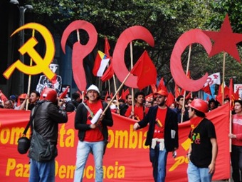 Policías torturan a portero de la sede del Partido Comunista Colombiano