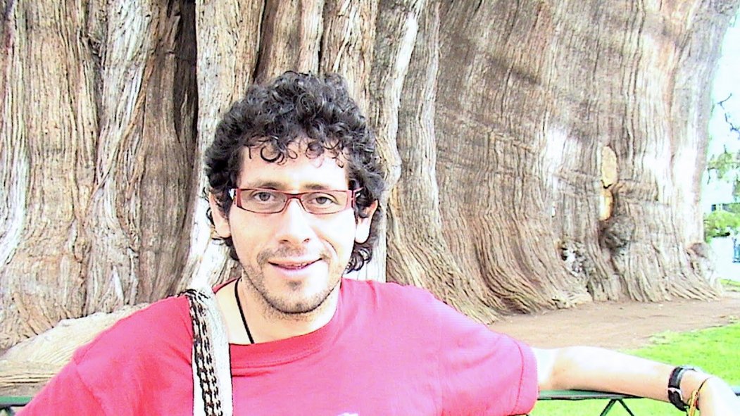 Reprimen e intentan judicializar a estudiantes que protestan por destitución arbitraria del profesor Miguel Ángel Beltrán