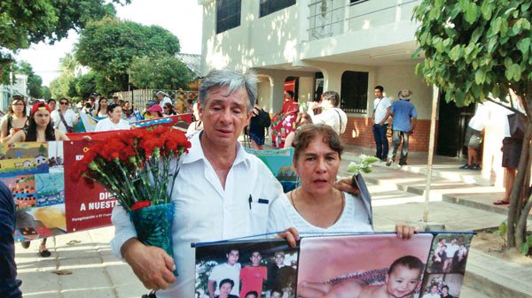 Peregrinación realizada para reclamar el cadáver de Oscar Morales, asesinado por el ejercito nacional - CAJAR