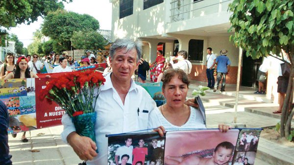 Peregrinación realizada para reclamar el cadáver de Oscar Morales, asesinado  por el ejercito nacional