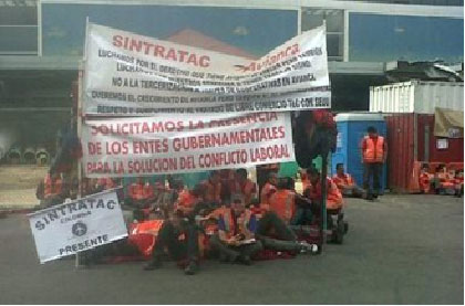 Con frío, hambre, hacinados en cambuches y aislados por Avianca, 55 trabajadores resisten en El Dorado
