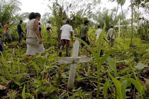 En la semana de solidaridad con las víctimas, en Urabá los reclamantes de tierras son atacados por ejércitos privados