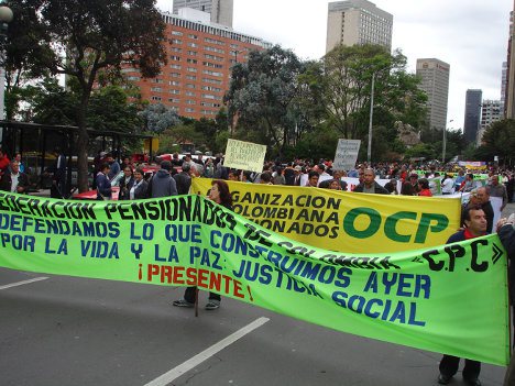 Confederación Colombiana de Pensionados CPC reciben marcha de Alianza Nacional de Pensionados en Bogotá