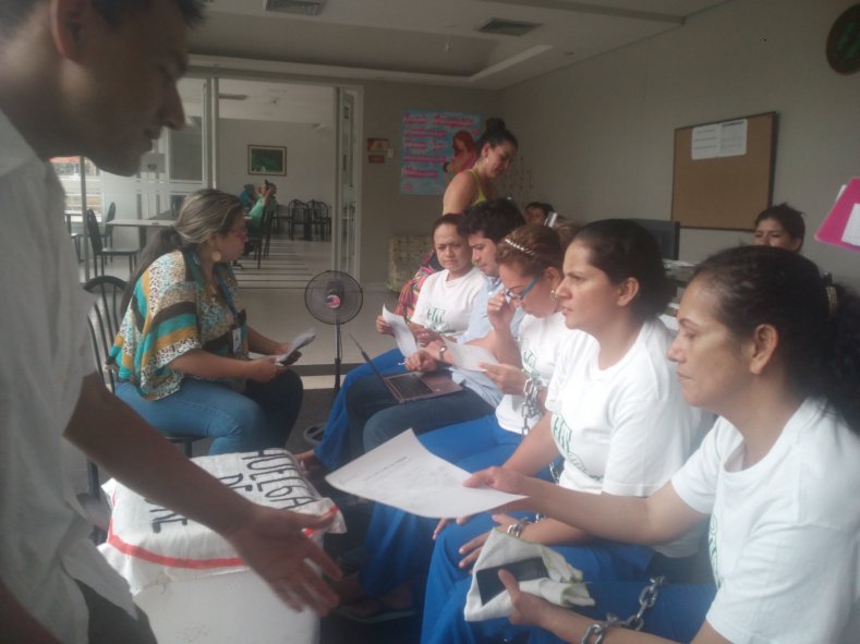 Continúa huelga de hambre de 4 trabajadoras de Saludcoop IPS en Huila