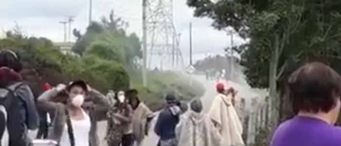ESMAD reprime campesinos/as que se movilizan en Ciudad Bolívar.