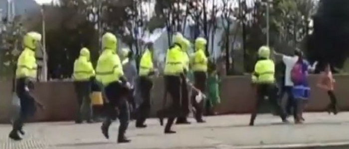 Policía de Bogotá Golpea Indiscriminadamente a cerca de 30 Indígenas Emberas