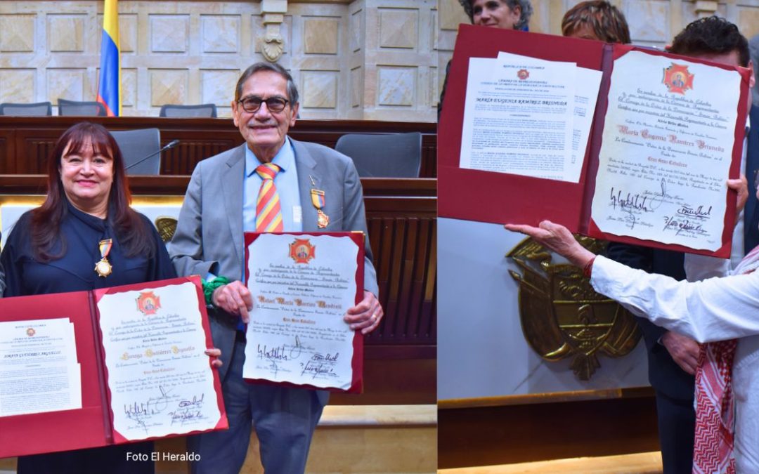Defensoras y defensores de derechos humanos fueron condecorados por el Congreso de la República por su aporte a la justicia, verdad y democracia en Colombia